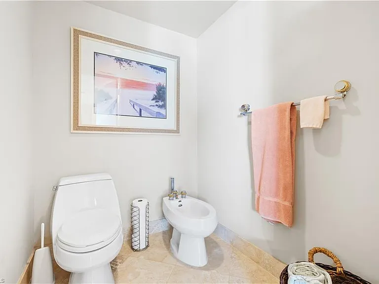 4021 Gulf Shore Blvd N #1804 — Photo 30