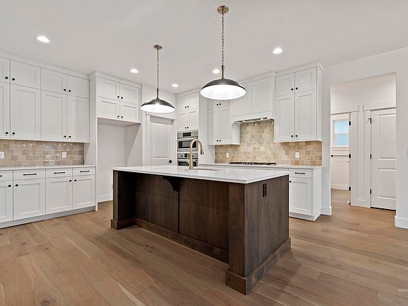 7th image of this home