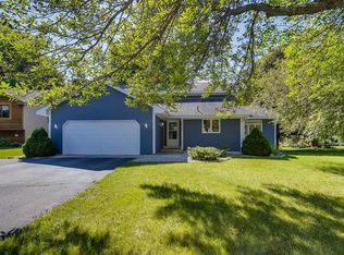 15109 Southwind Dr, Burnsville, MN 55306