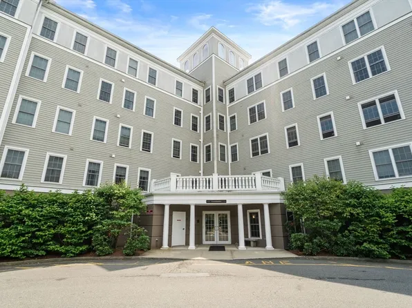 8 Crowninshield St Unit 212, Peabody, MA 01960
