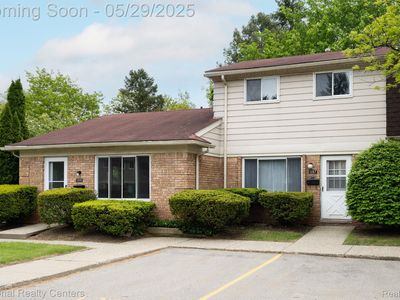 1357 Laurel Valley Dr, Waterford, MI, 48327