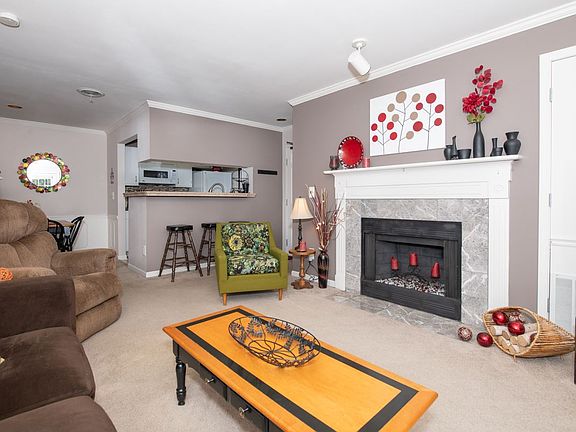 2nd image of 905 Harbor House Dr Unit 1