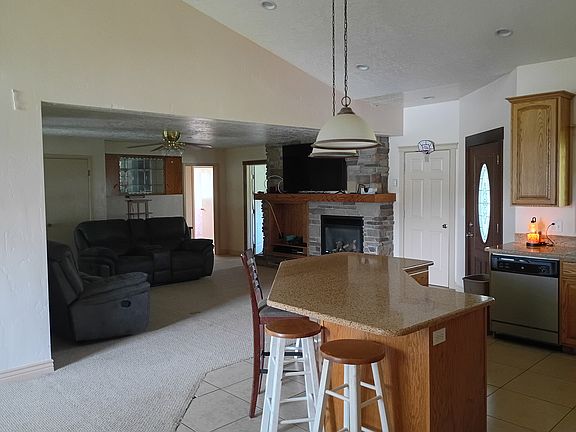 5th image of 4394 E Maple Creek Rd