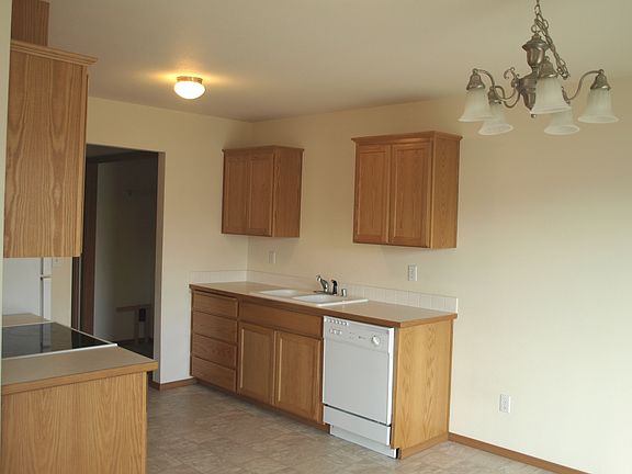 3rd image of 16719 A St S