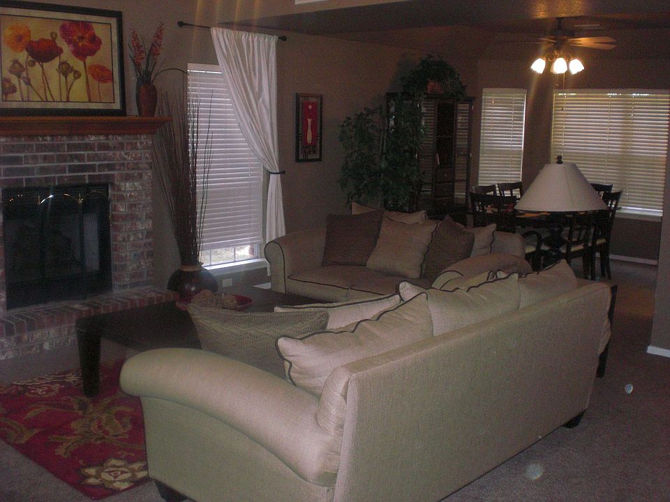 Formal Living & Dining Rooms