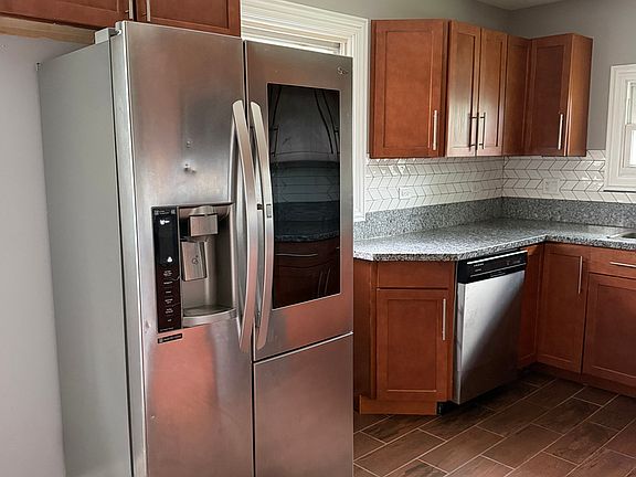 4th image of 16247 Paulina St