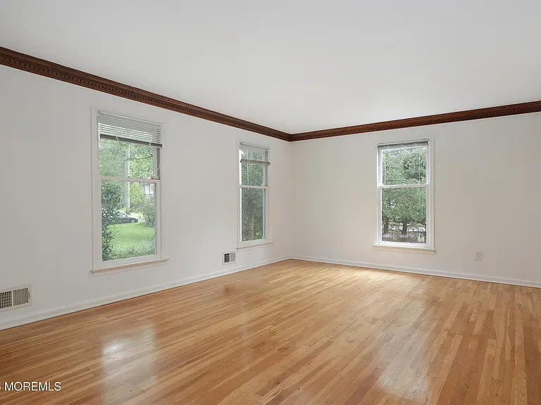 18 Seven Oaks Dr — Photo 16