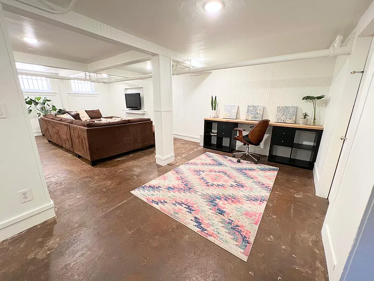 2520 Jefferson Ave — Photo 8