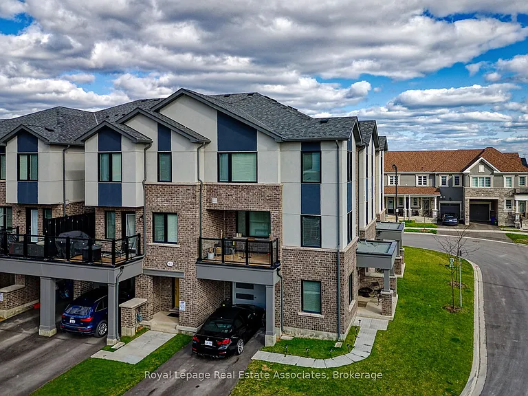 488 Bellflower Ct — Photo 4