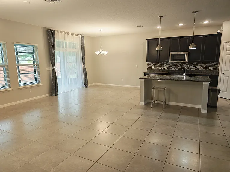 635 Marsh Reed Dr — Photo 10