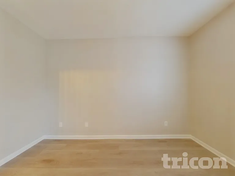 9043 Sanders Creek Ct — Photo 7
