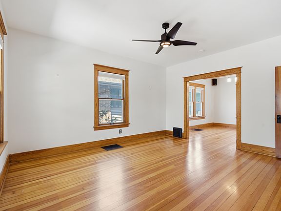 4th image of 1154 Hotz Ave