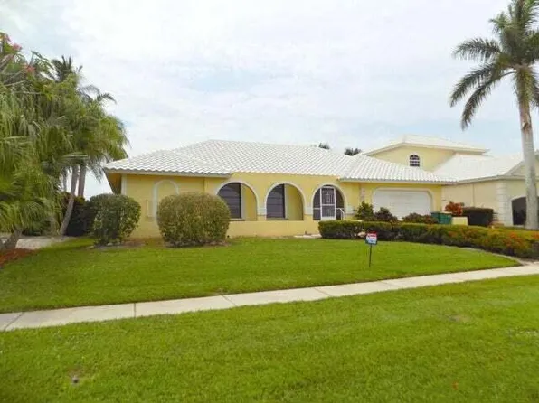 1173 Breakwater Ct, Marco Island, FL 34145
