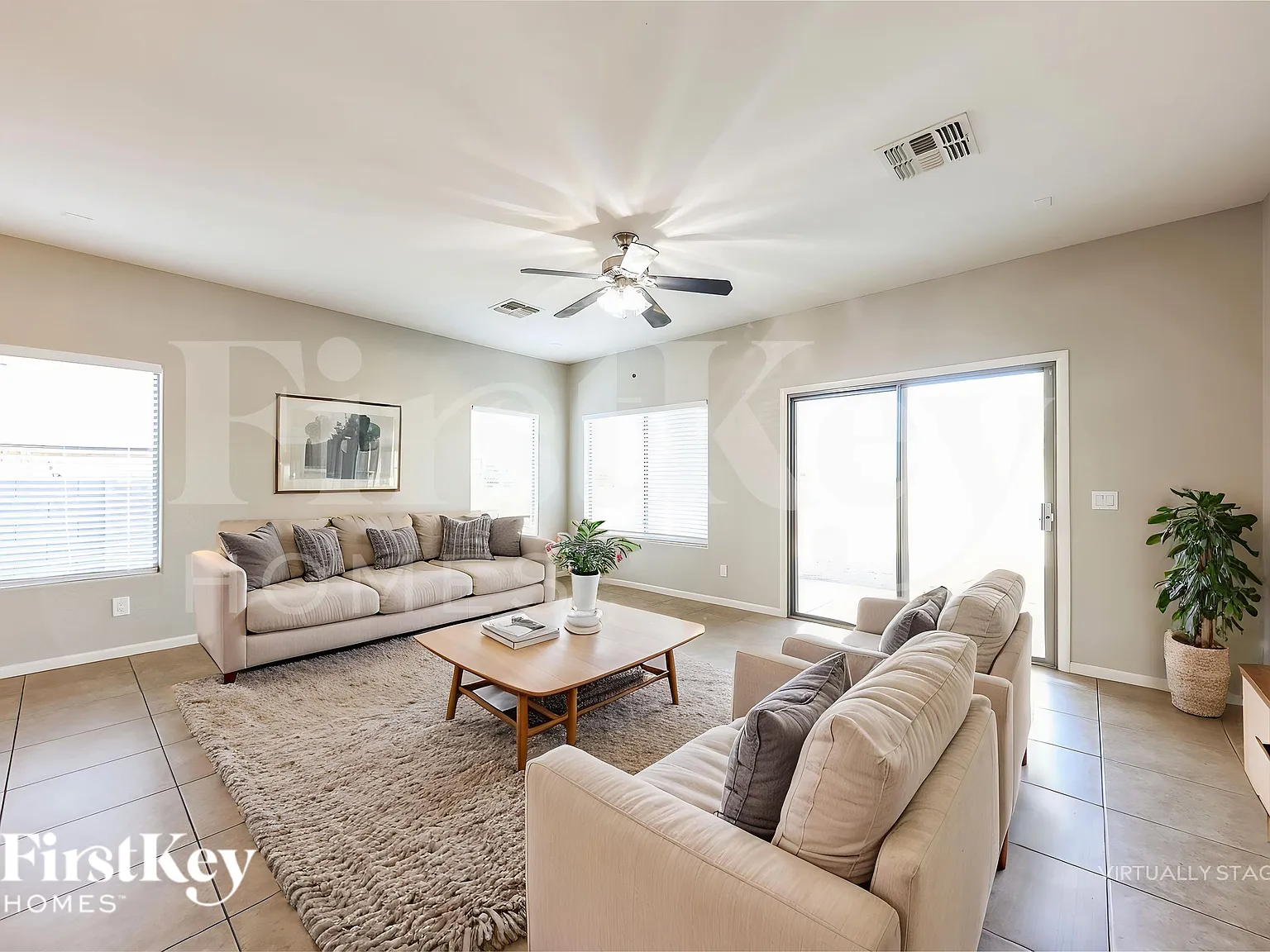 4 bed, 2.0 bath, 1795 sqft, $2,410 — Photo 4