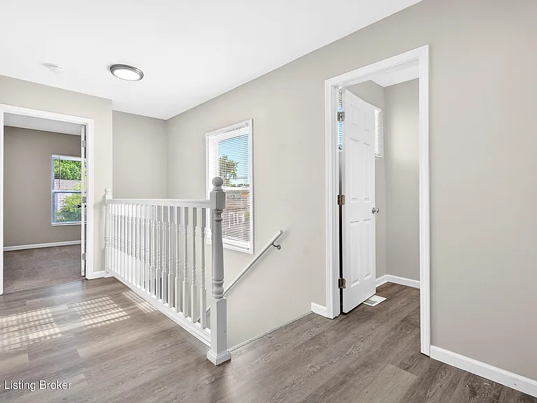 718 Camp St — Photo 27