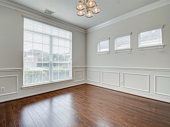 3rd image of 1510 Phoenician Dr