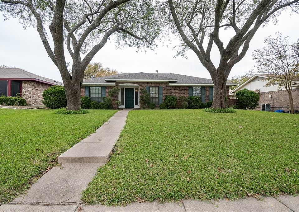 1st image of 1105 W Park Dr