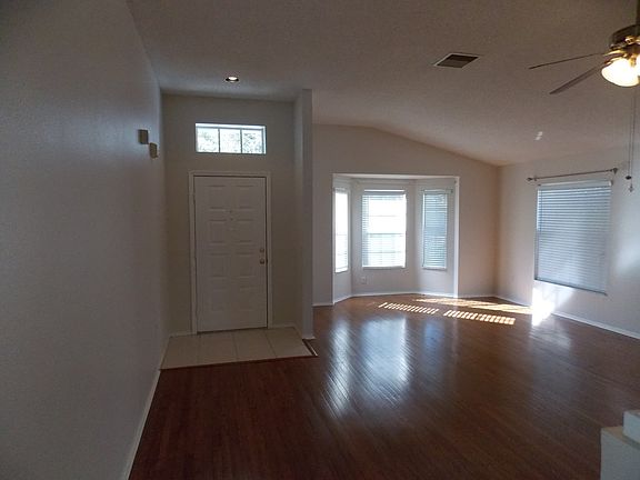 3rd image of 704 Valencia Woods Ct
