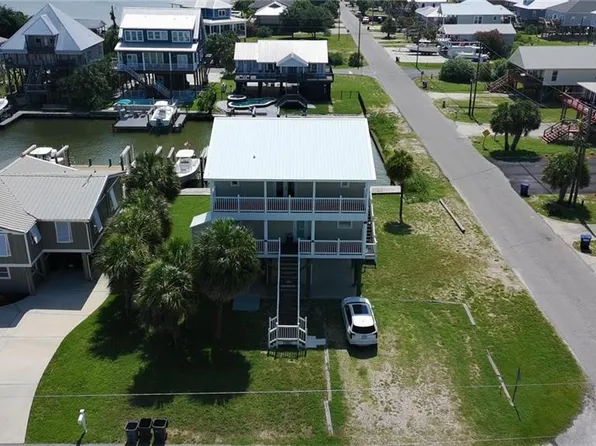 300 Polaris St, Dauphin Island, AL 36528