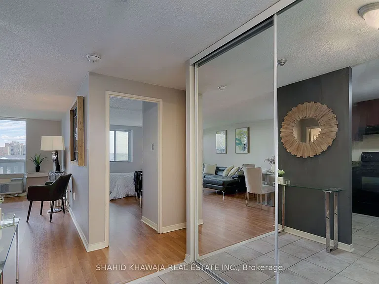 6720 Glen Erin Dr W #410 — Photo 4