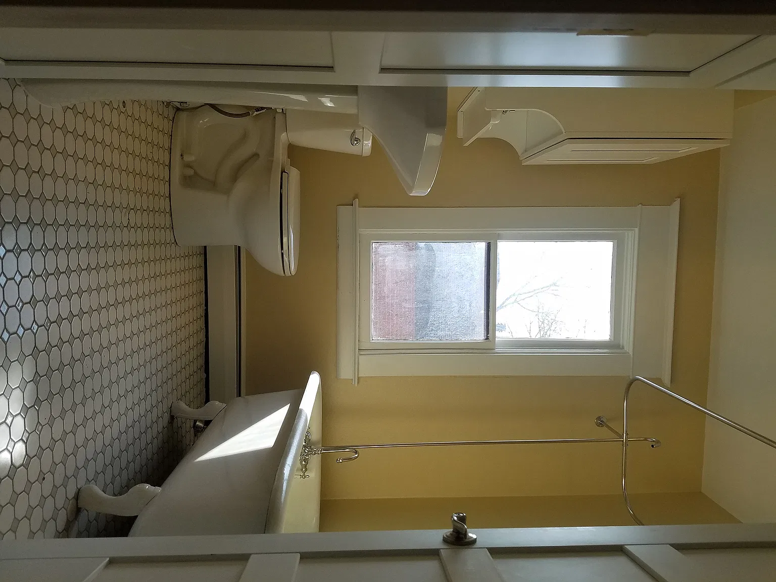 2045 Walnut St — Photo 4