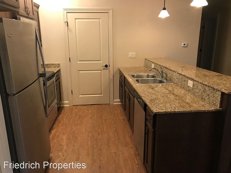 1st image of 2724 Bobcat Dr Unit 105