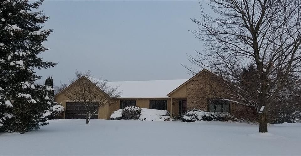 1st image of 3 Dovehill Cir