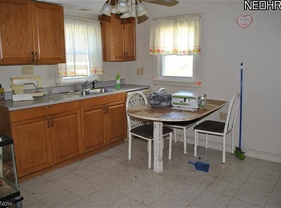 5th image of 1386 Nichols Ave