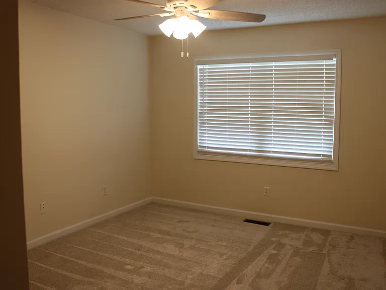 120 N Springview Dr — Photo 13