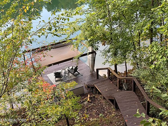 5th image of 124 Peninsula Rd