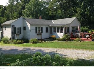 17430 Snyder Rd, Chagrin Falls, OH 44023