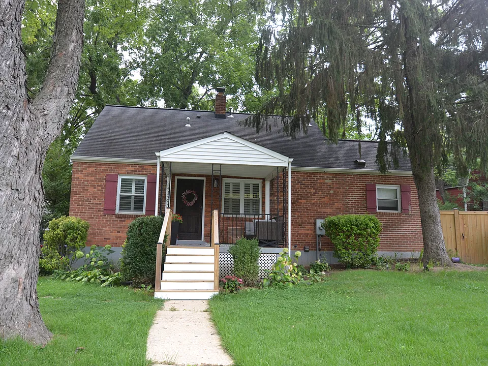 7133 Oakland Ave