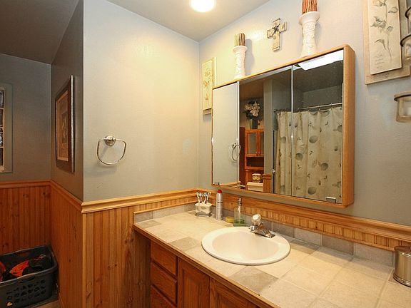 5th image of 3700 97th Pl NE