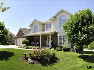 19523 Cedar Cir, Omaha, NE 68130