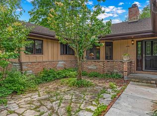 W370S11015 Shearer Rd, Eagle, WI 53119