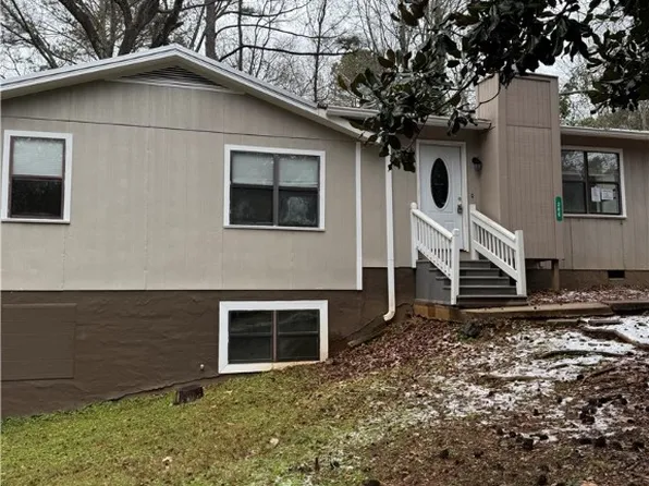 210 Andrew Jackson Rd, Alexander City, AL 35010