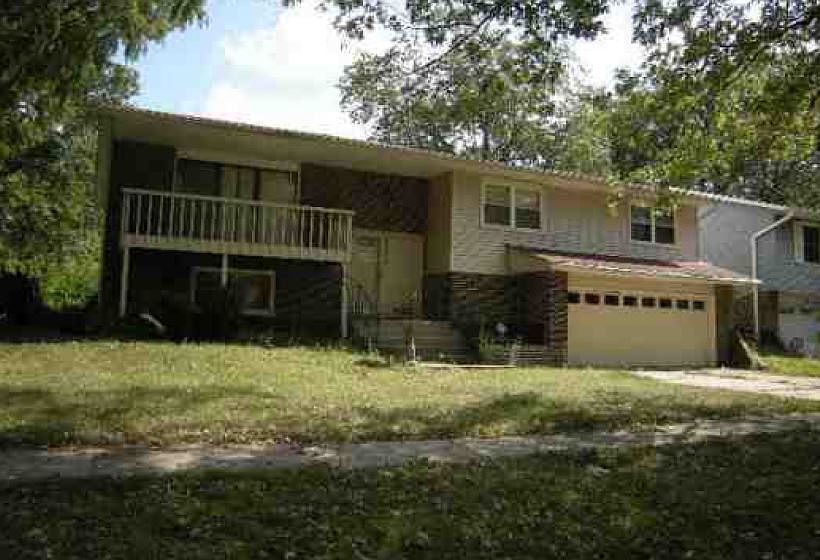 2nd image of 21619 Peterson Ave
