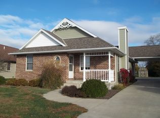 1207 Christopher Ct #A, Pontiac, IL 61764