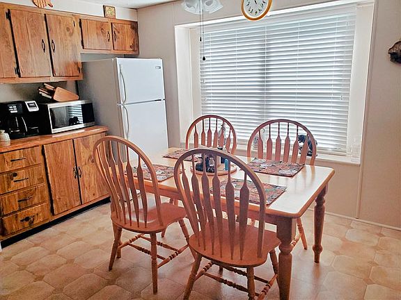 2nd image of 150 Maples Park Dr