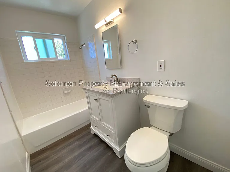 1311 W Puls St #C — Photo 4
