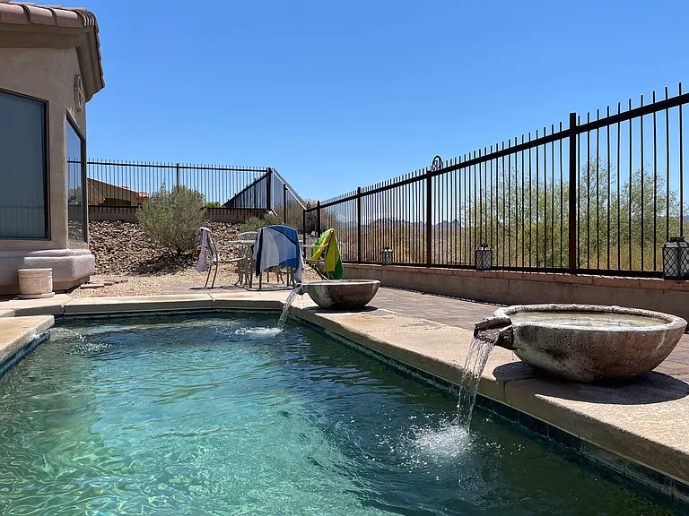 2932 Esmerelda Dr — Photo 3