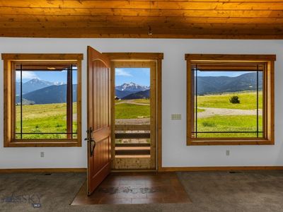 15 Painted Lance Trl, Livingston, MT, 59047