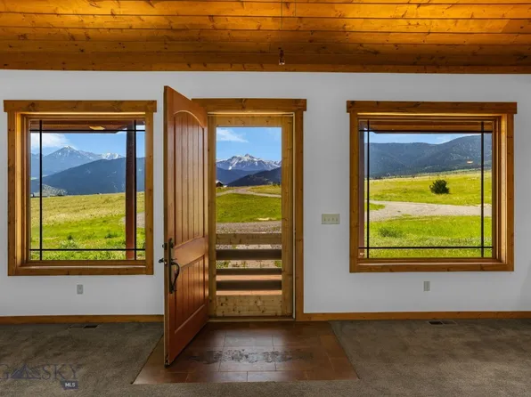 15 Painted Lance Trl, Livingston, MT 59047