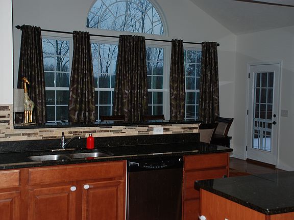 4th image of 9154 Jody Lynn Ln