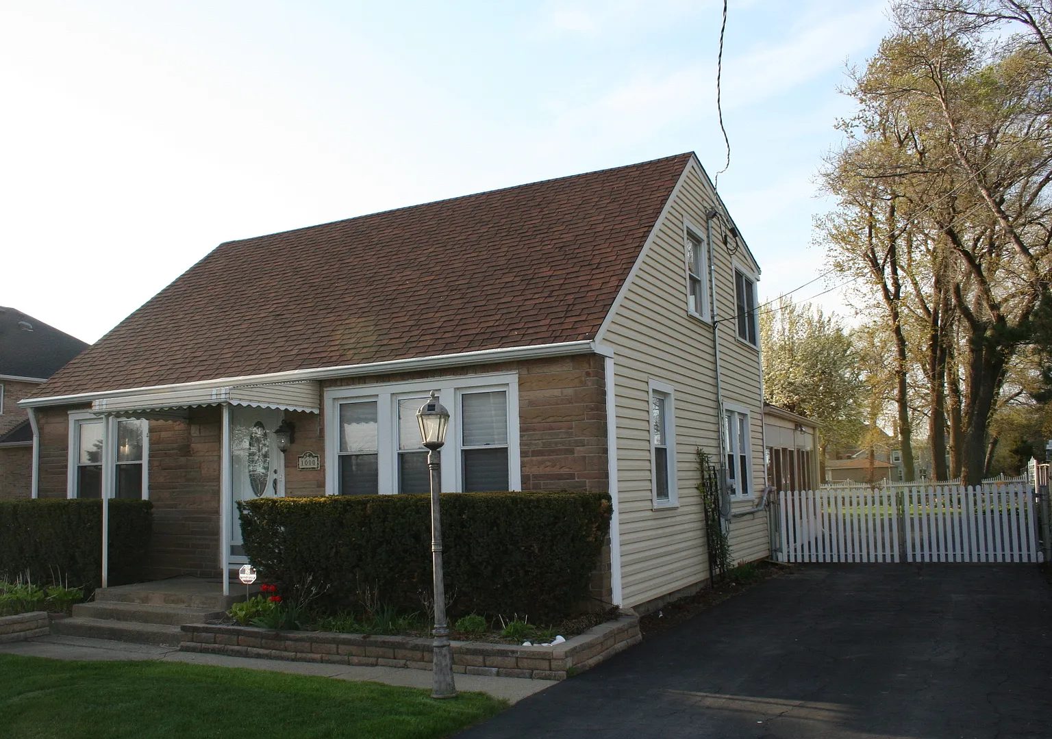 3 bed, 2000 sqft, $3,300 — Photo 1