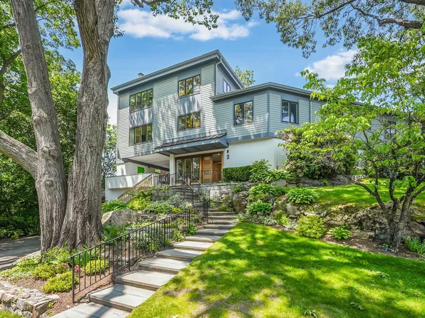 2 Lundy Lane, Larchmont, NY 10538