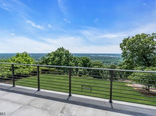 72 Hillcrest Rd, Martinsville, NJ 08836