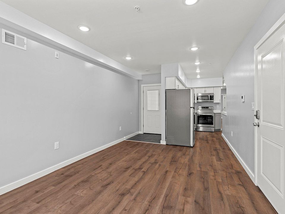 1st image of 2046 N Carlisle St #A