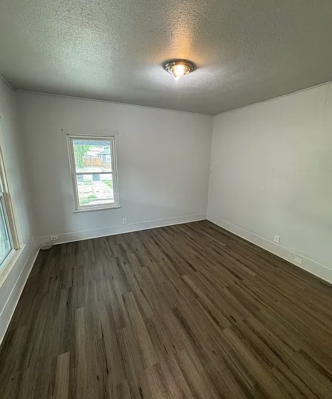 411 Cincinnati Ave — Photo 15