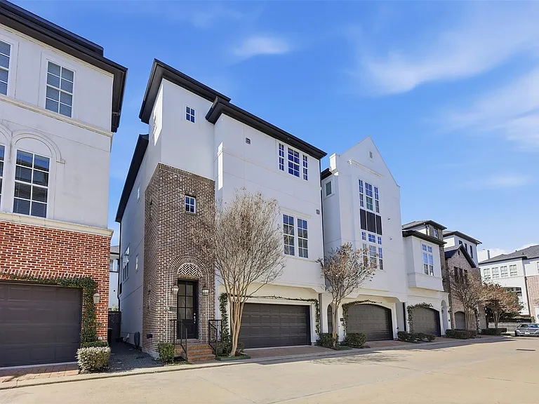 2707 Cohn Trl — Photo 42